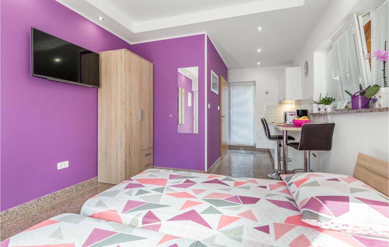 Nice Apartment In Rukavac With Kitchen Exterior photo